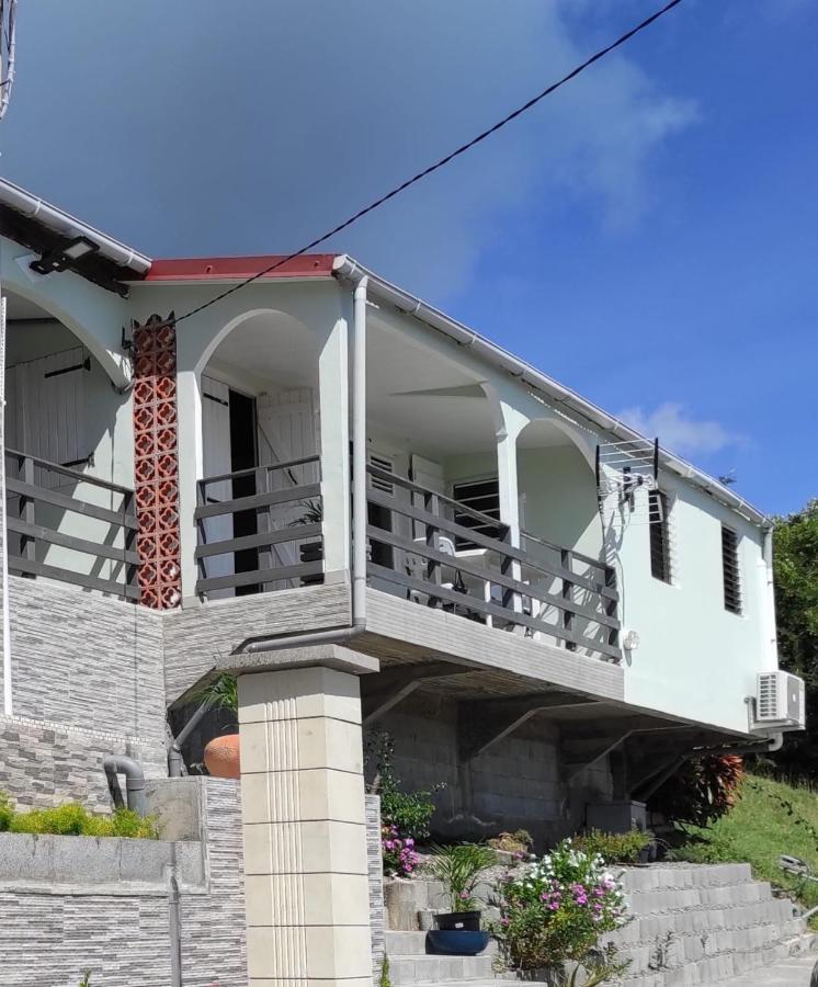"Au Magnifique Vue " Villa Le Marin Exteriör bild